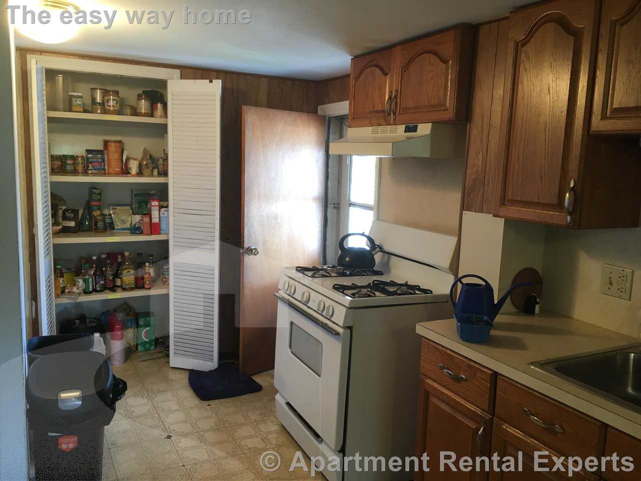 28A Cherry St #2 - Photo 2 of 17