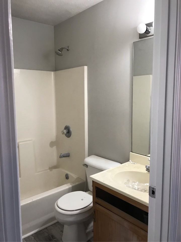 127 Karen Ct #1 - Photo 6 of 9