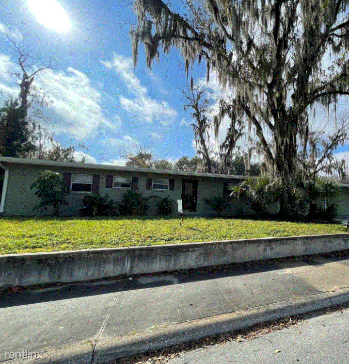 910 W 8th St - Photo 2 of 11