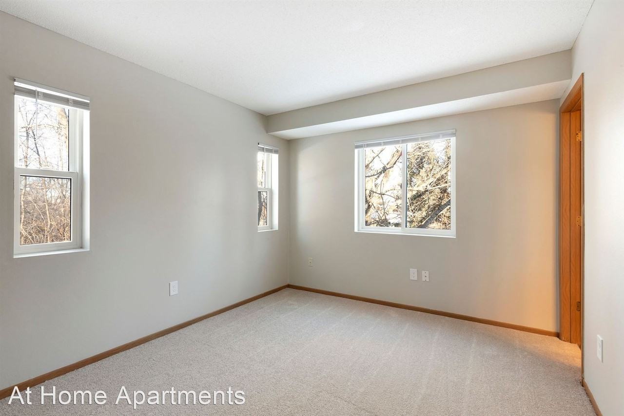 Fernbrook Townhomes Apartments 14200 43rd Ave N, Plymouth, MN 55446