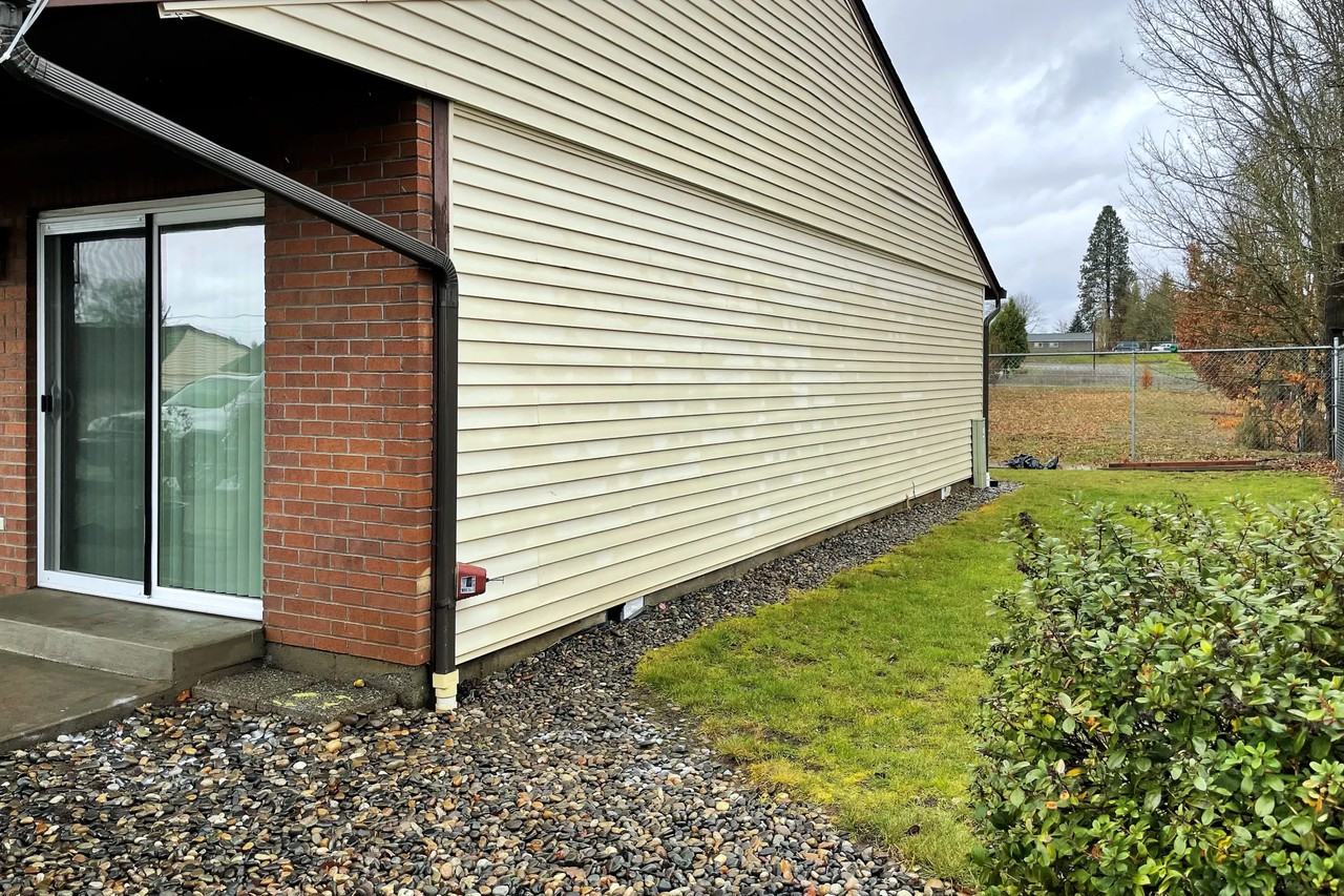 8208 Ne 13th Ave - Photo 3 of 17