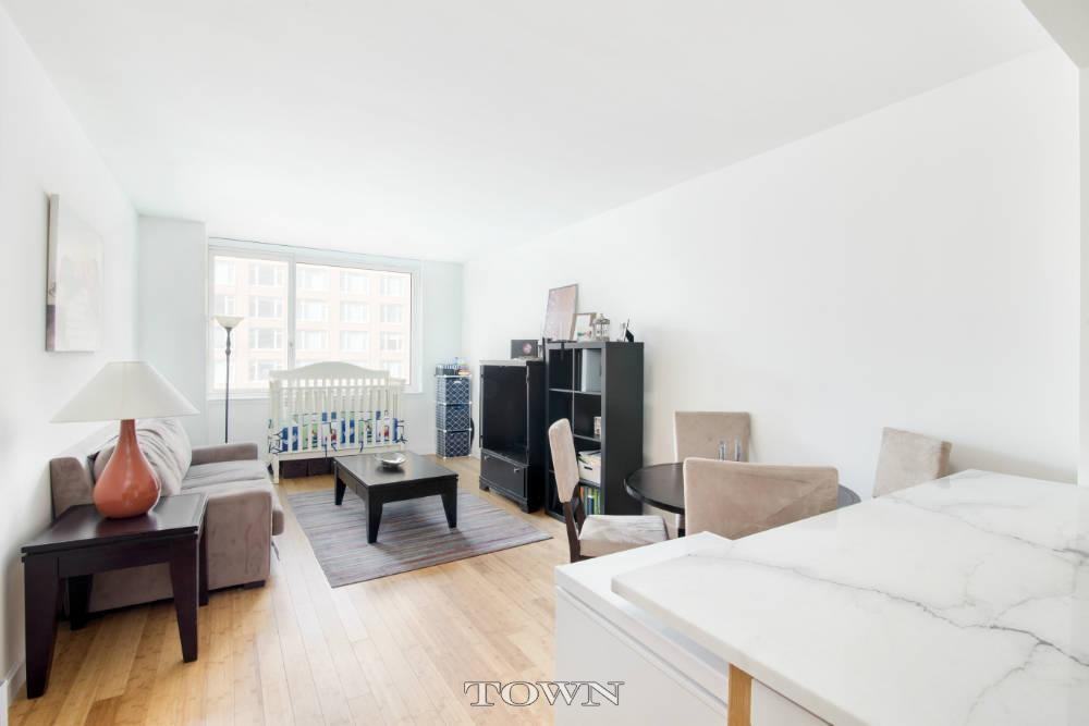 300 North End Ave #8G