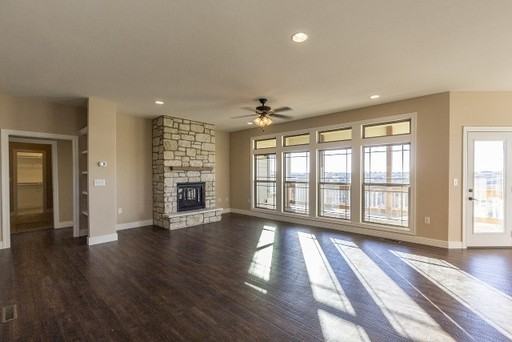 3625 Eastridge Cir - Photo 2 of 19