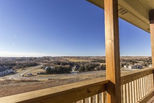 3625 Eastridge Cir - Photo 3 of 19