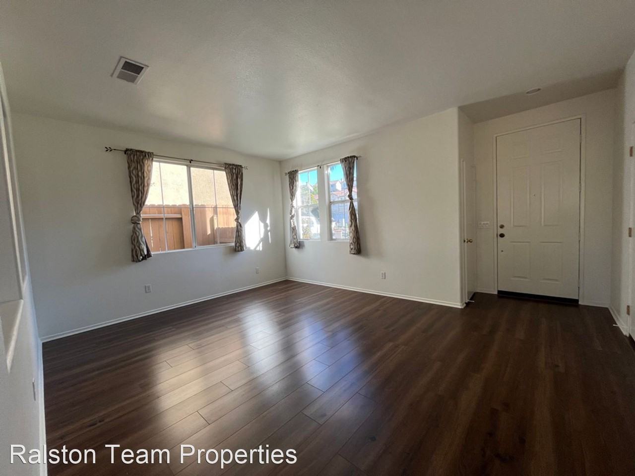 535 Island Breeze Ln - Photo 2 of 19