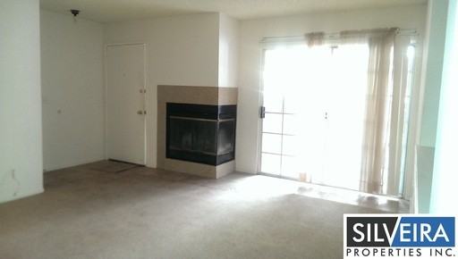 2475 Country Ln - Photo 2 of 12