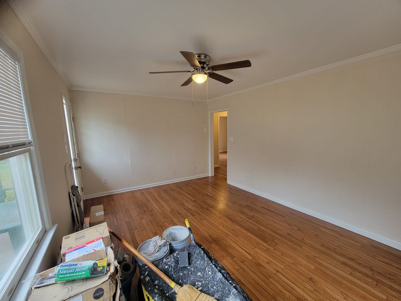 1009 Fairview St - Photo 3 of 8