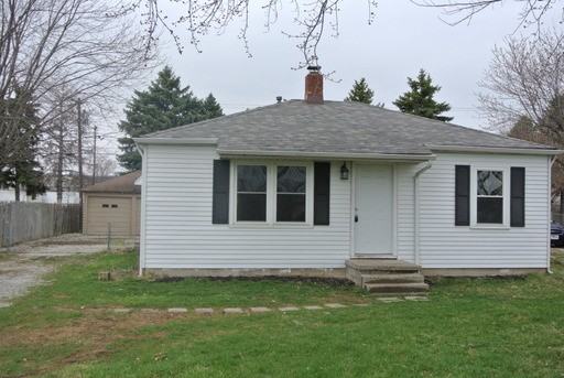 2736 S Berwick Ave - Photo 2 of 9