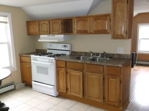 23 Tiffany St #3 - Photo 3 of 7