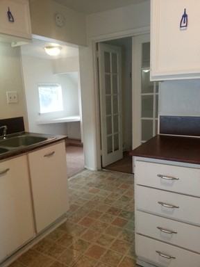 932 N Tower Ave - Photo 2 of 6