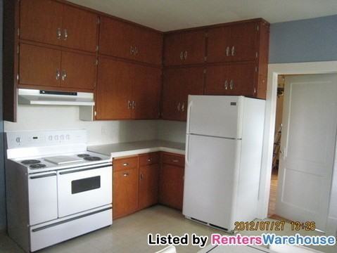 1494 175th St - Photo 3 of 12