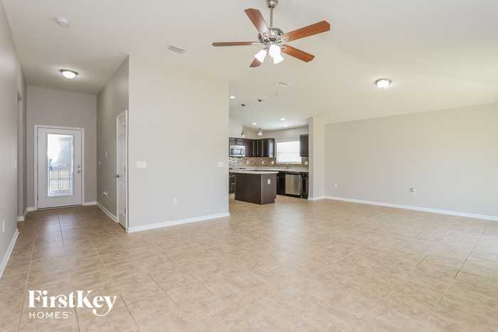 7521 Windance Ct - Photo 3 of 15