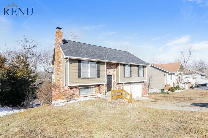 8020 N Garfield Ave - Photo 2 of 17