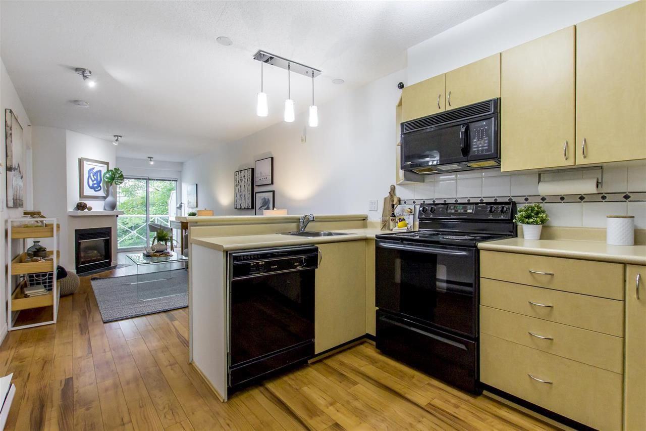 528 Rochester Ave #322 - Photo 3 of 19