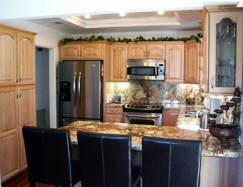 1437 Country Club Dr - Photo 3 of 6