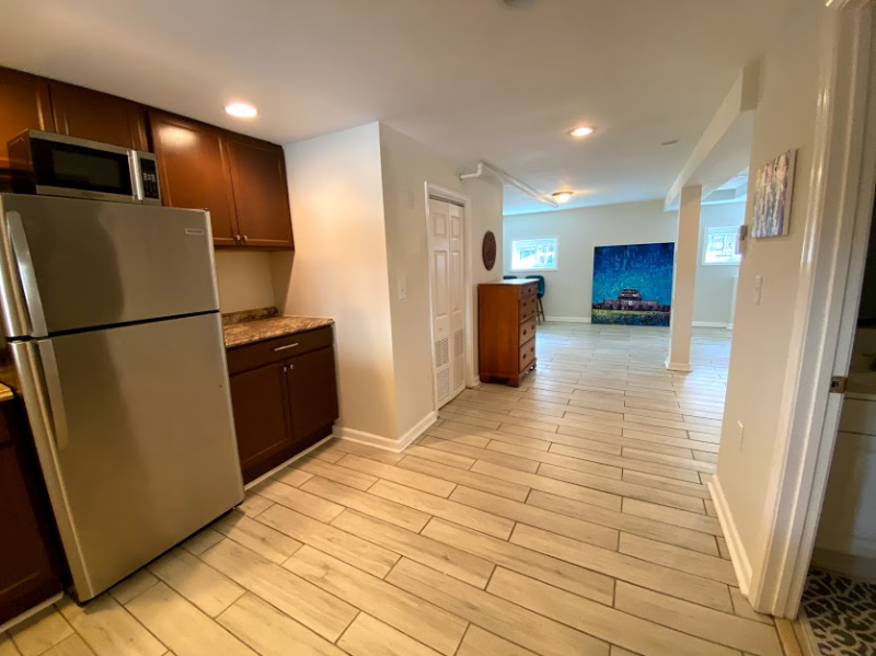 220 Ascot Pl Ne - Photo 5 of 13