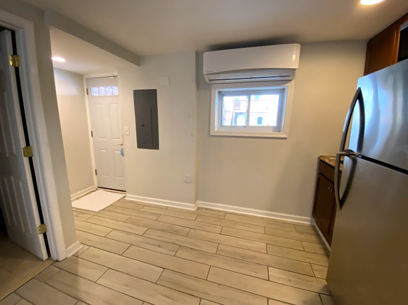 220 Ascot Pl Ne - Photo 7 of 13