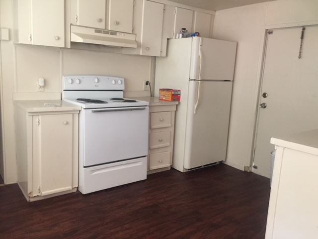 8028 Breeze Dr - Photo 2 of 5