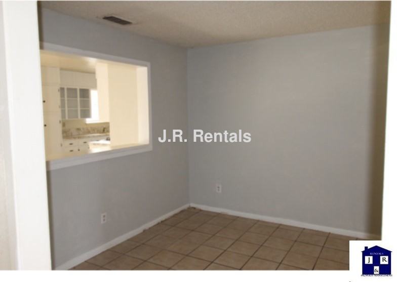 1106 Pack Ave - Photo 5 of 33