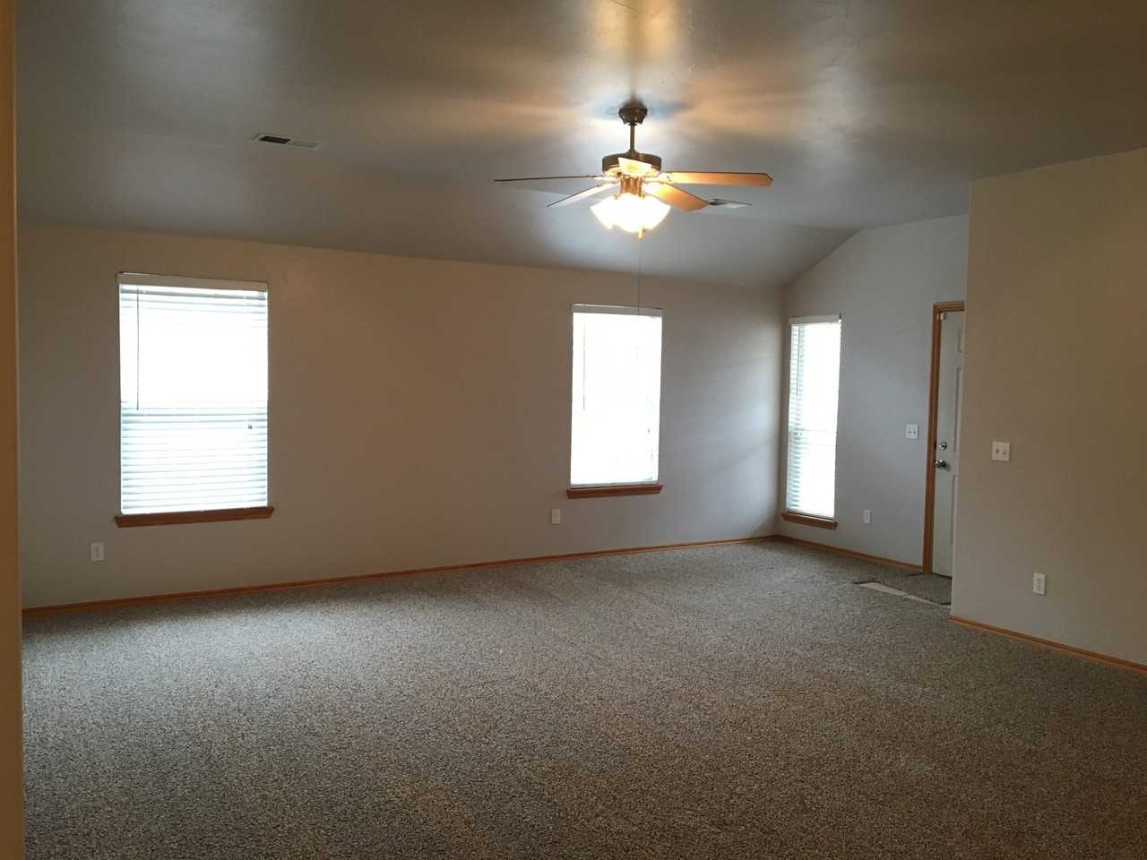 1714 Riviera Lane - Photo 3 of 12
