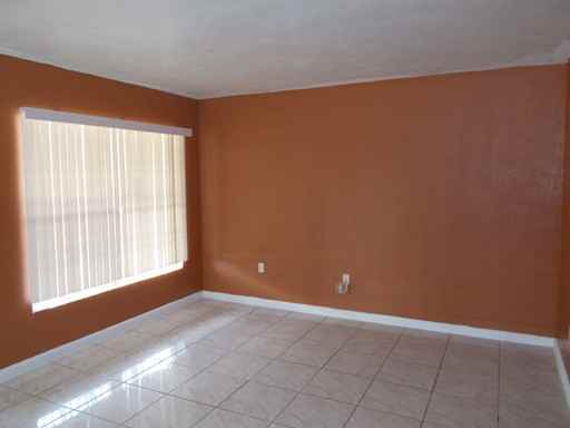 1805 Newton St - Photo 3 of 15