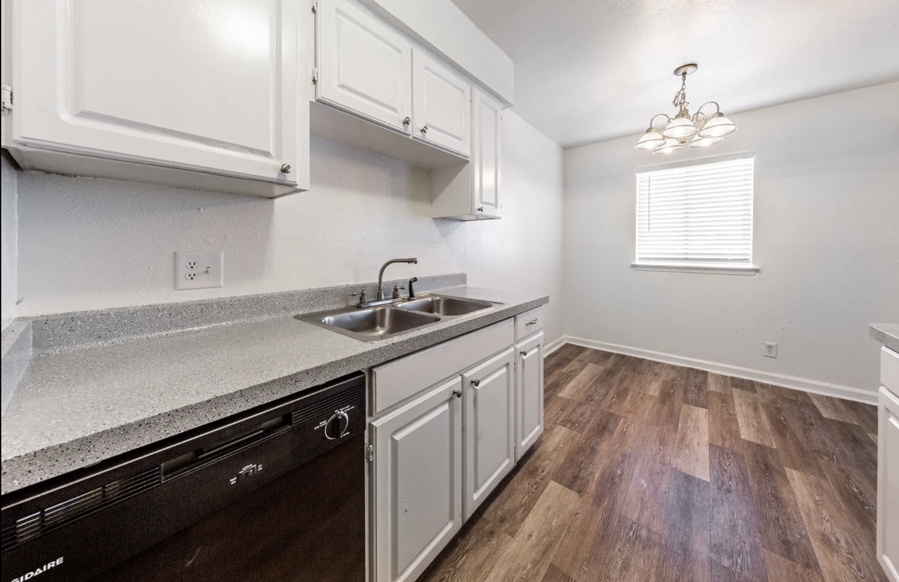 Brix at Terrell Hills Apartments 2447 Harry Wurzbach Rd, San Antonio