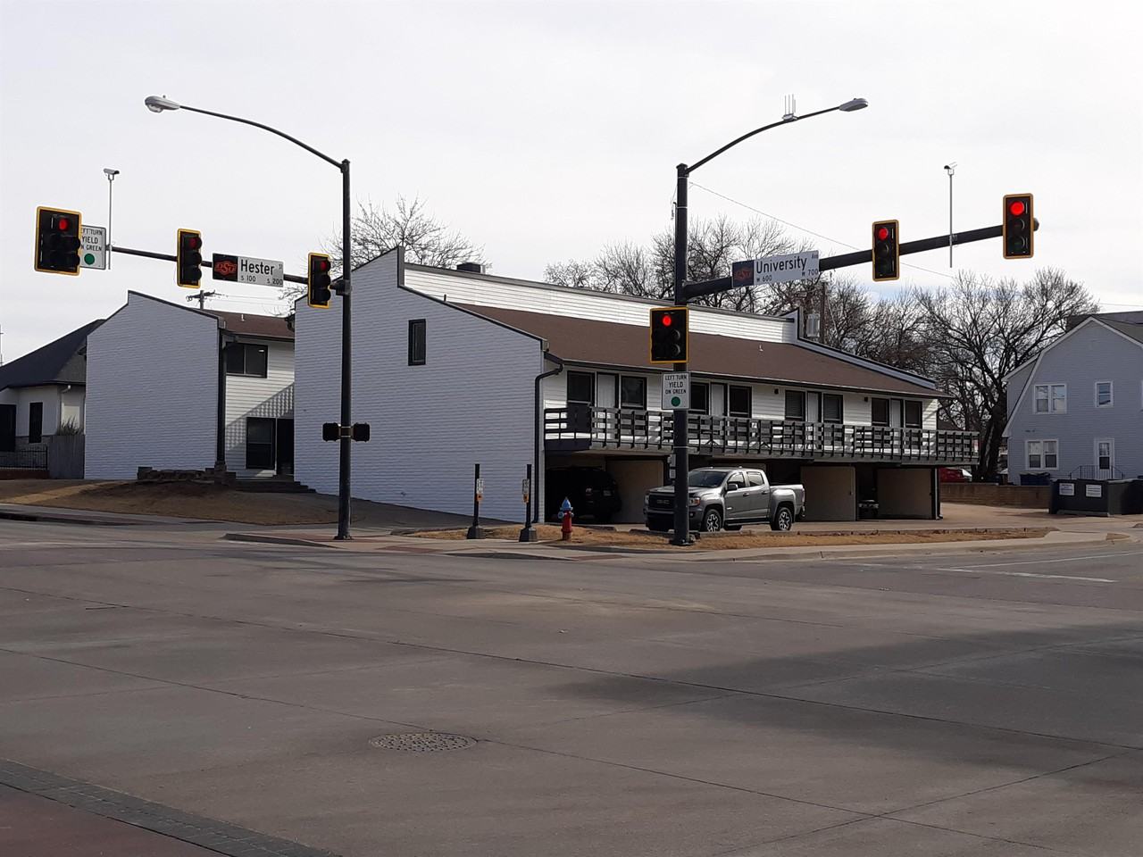 623 W University Ave #1 - Photo 5 of 5