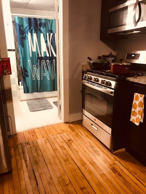 2216 W 24th St #1F - Photo 3 of 17