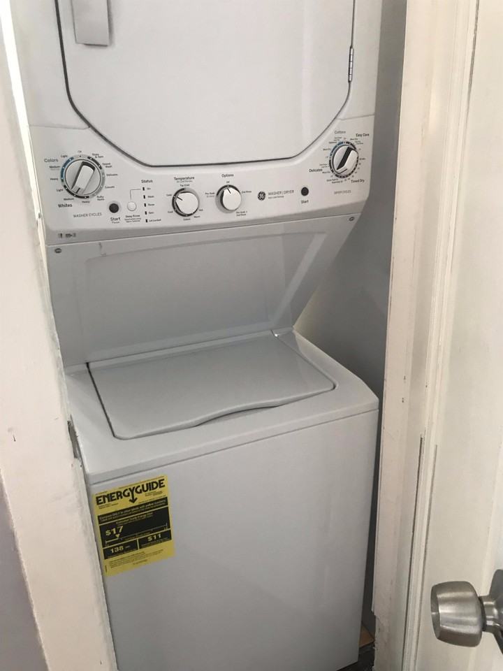 2216 W 24th St #1F - Photo 4 of 17