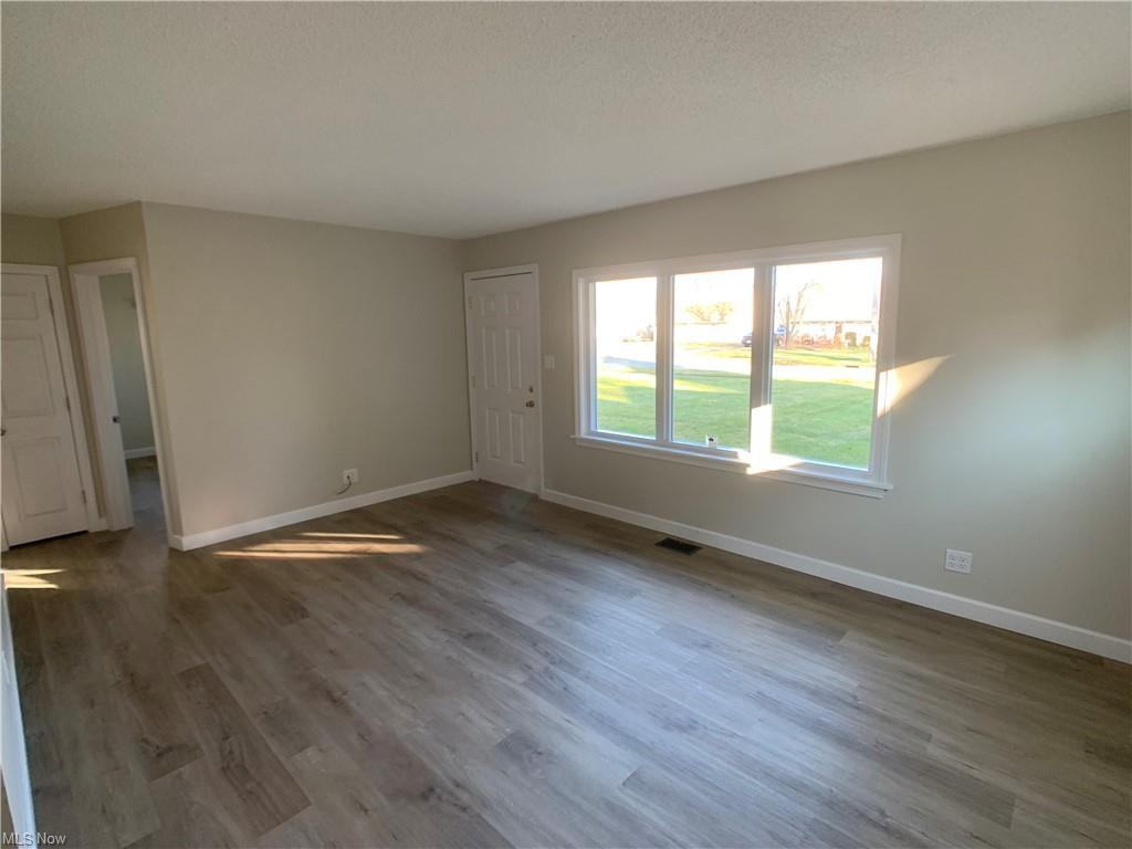 268 N Roanoke Ave #1 - Photo 2 of 8