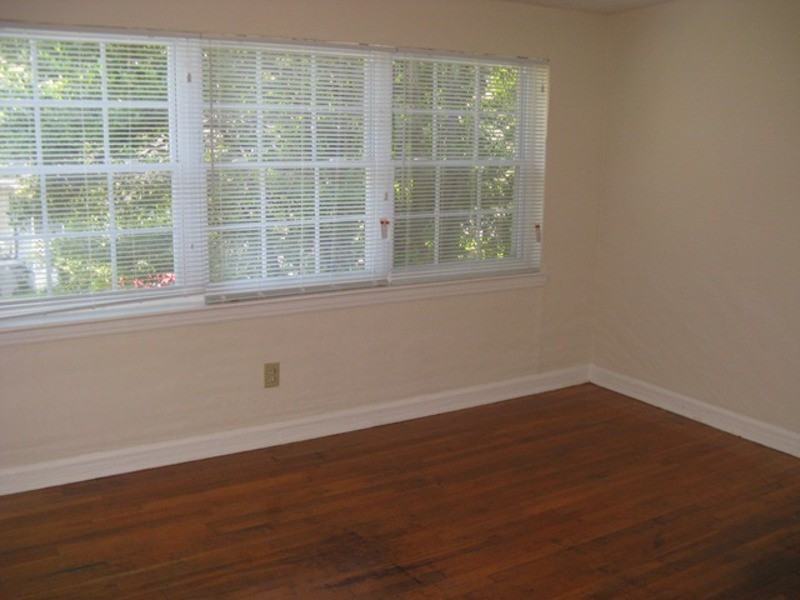 4724 Hovis Rd #5 - Photo 6 of 9