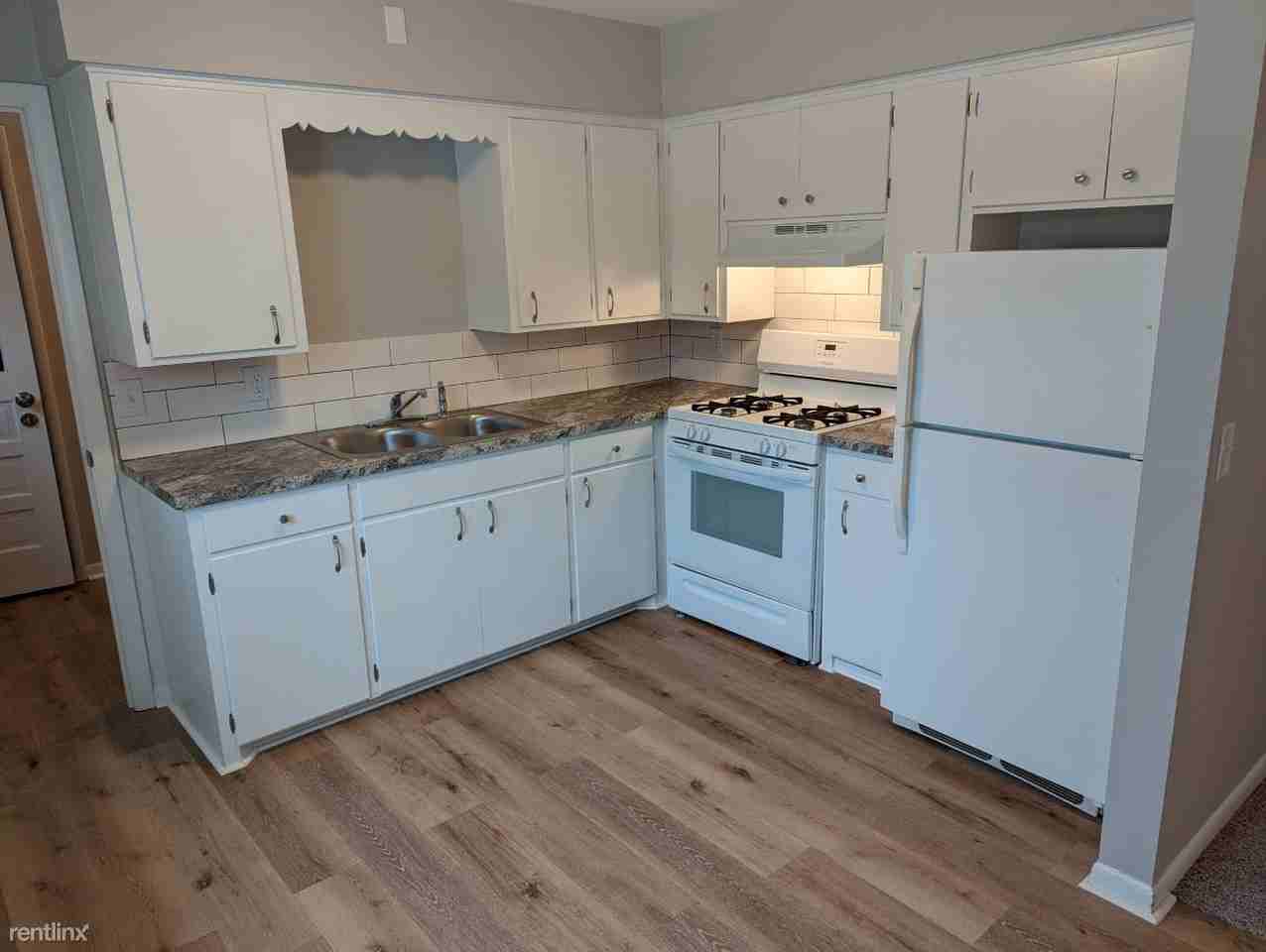 3249 Northwest Dr - Photo 2 of 10