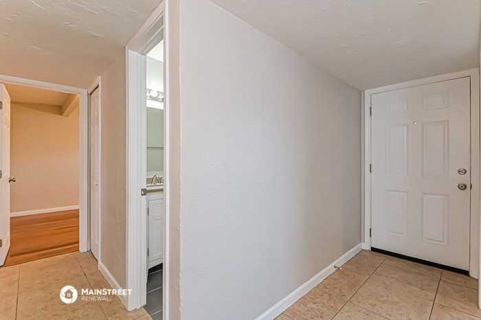 7237 E Pierce St - Photo 3 of 16