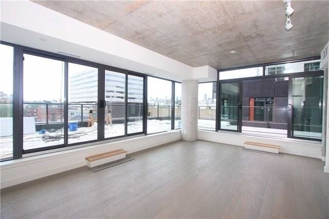 111 Bathurst Street #607