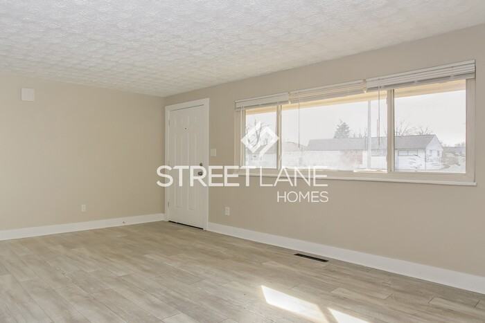 924 Demorest Rd - Photo 3 of 15