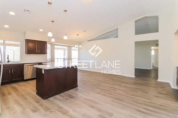 3834 W Wagoner Rd - Photo 2 of 15