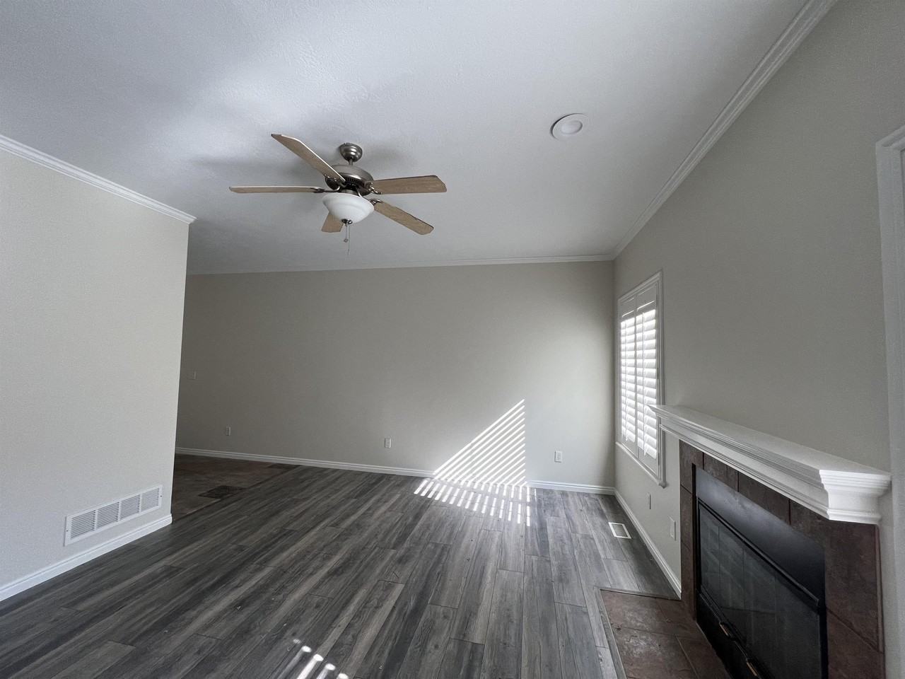 202 E White Spruce Cv #1 - Photo 3 of 28