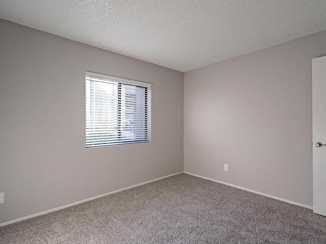 1007 W 1st St - Photo 6 of 25