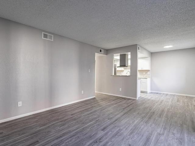 1007 W 1st St - Photo 5 of 25