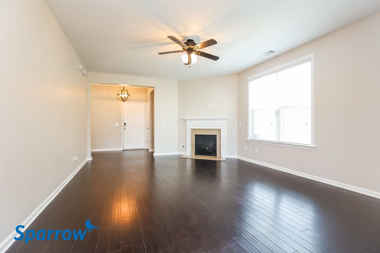 1700 Stonewater Dr - Photo 2 of 15