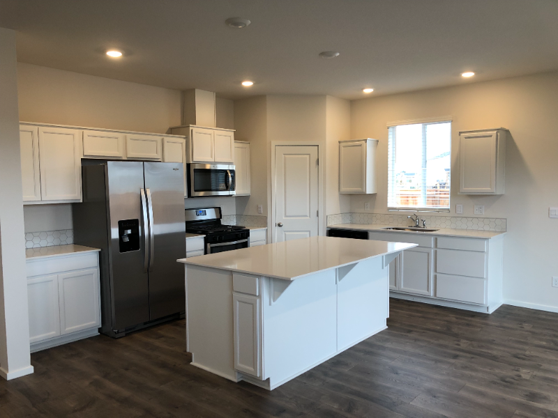 1818 Killian Spring Dr - Photo 3 of 10