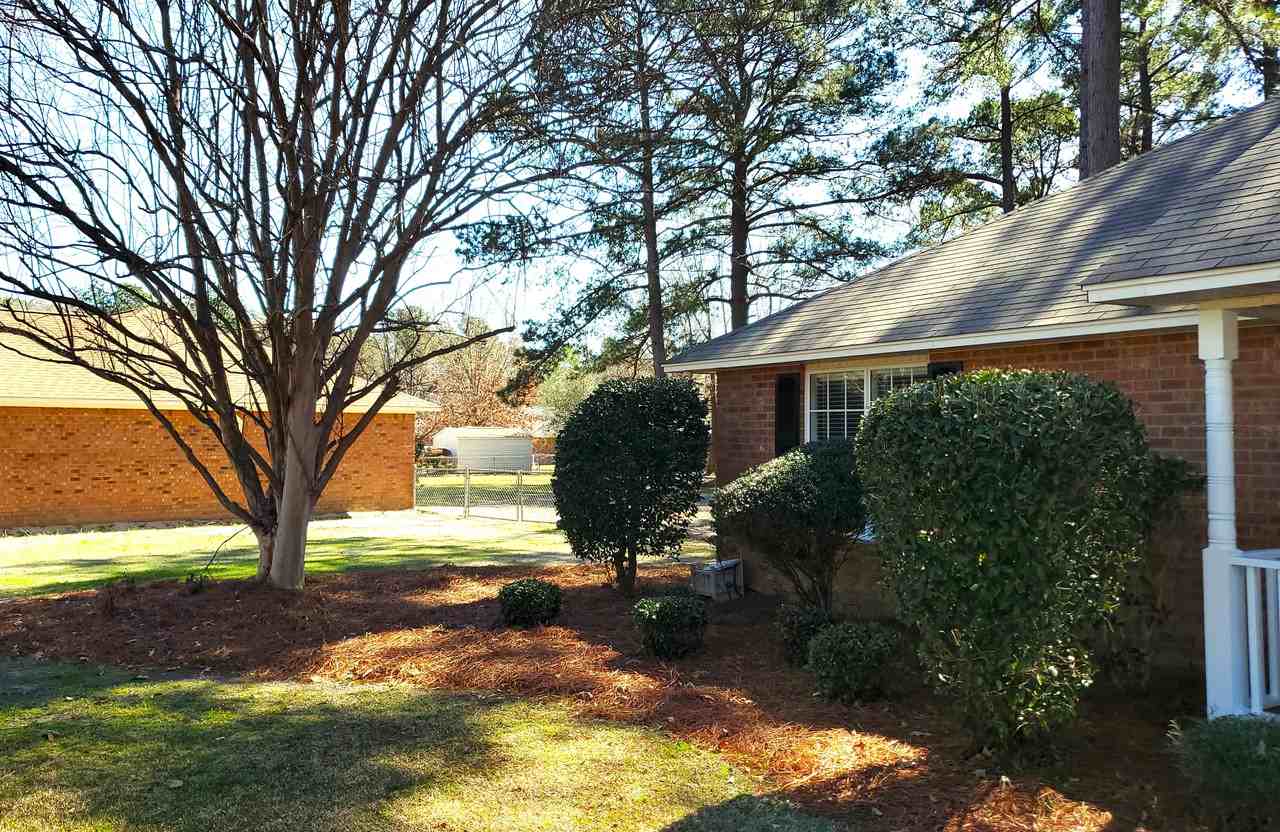 1450 Morris Way Dr - Photo 3 of 25