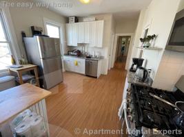 featured image of 40 Cherry St #3