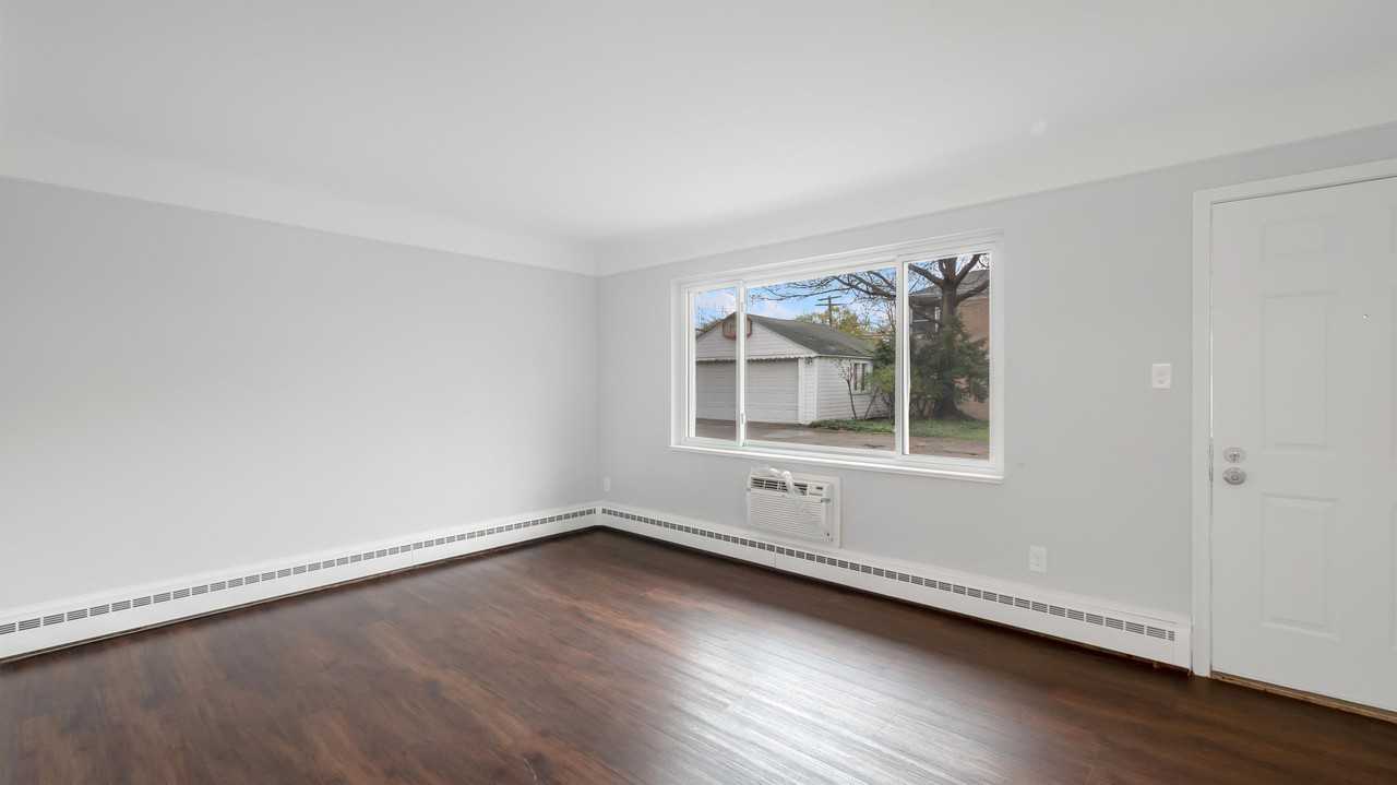 1615 W 9 Mile Rd #1615 - Photo 6 of 17