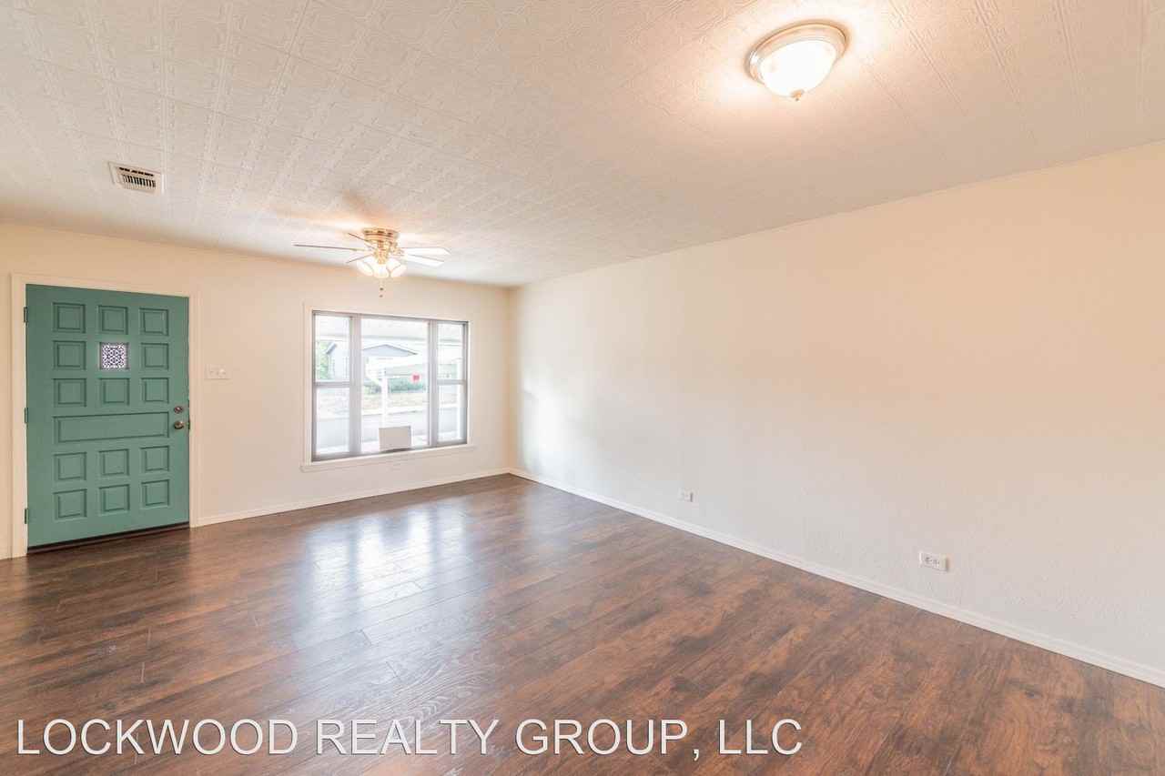 2271 Hays St - Photo 3 of 30