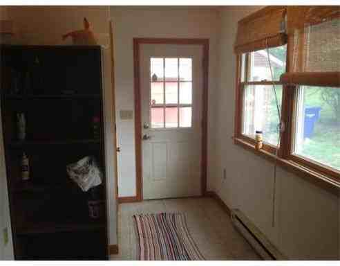 617 Parker St - Photo 3 of 15