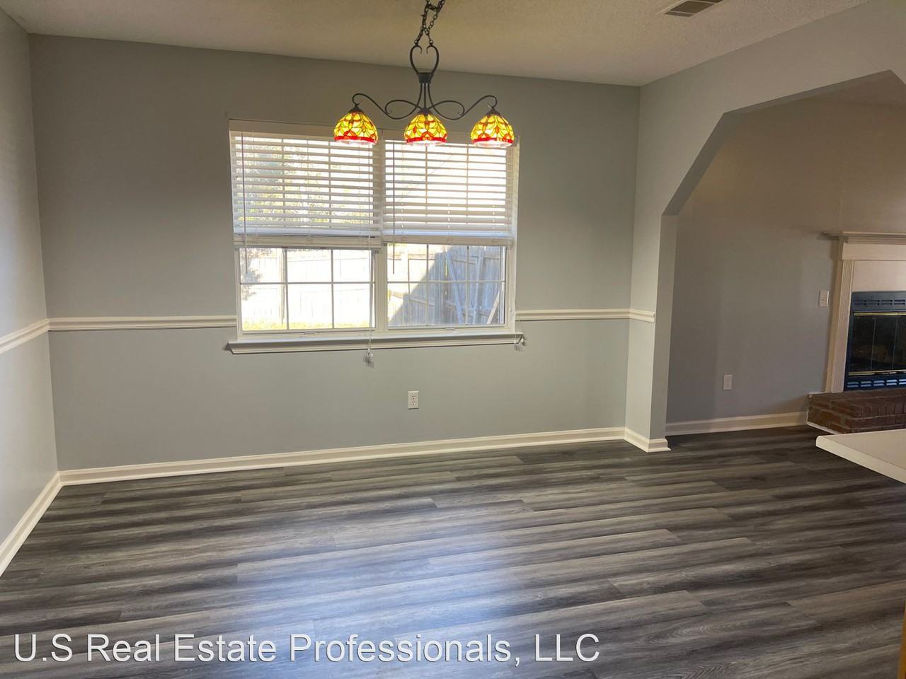 820 Waterfield Dr - Photo 3 of 11