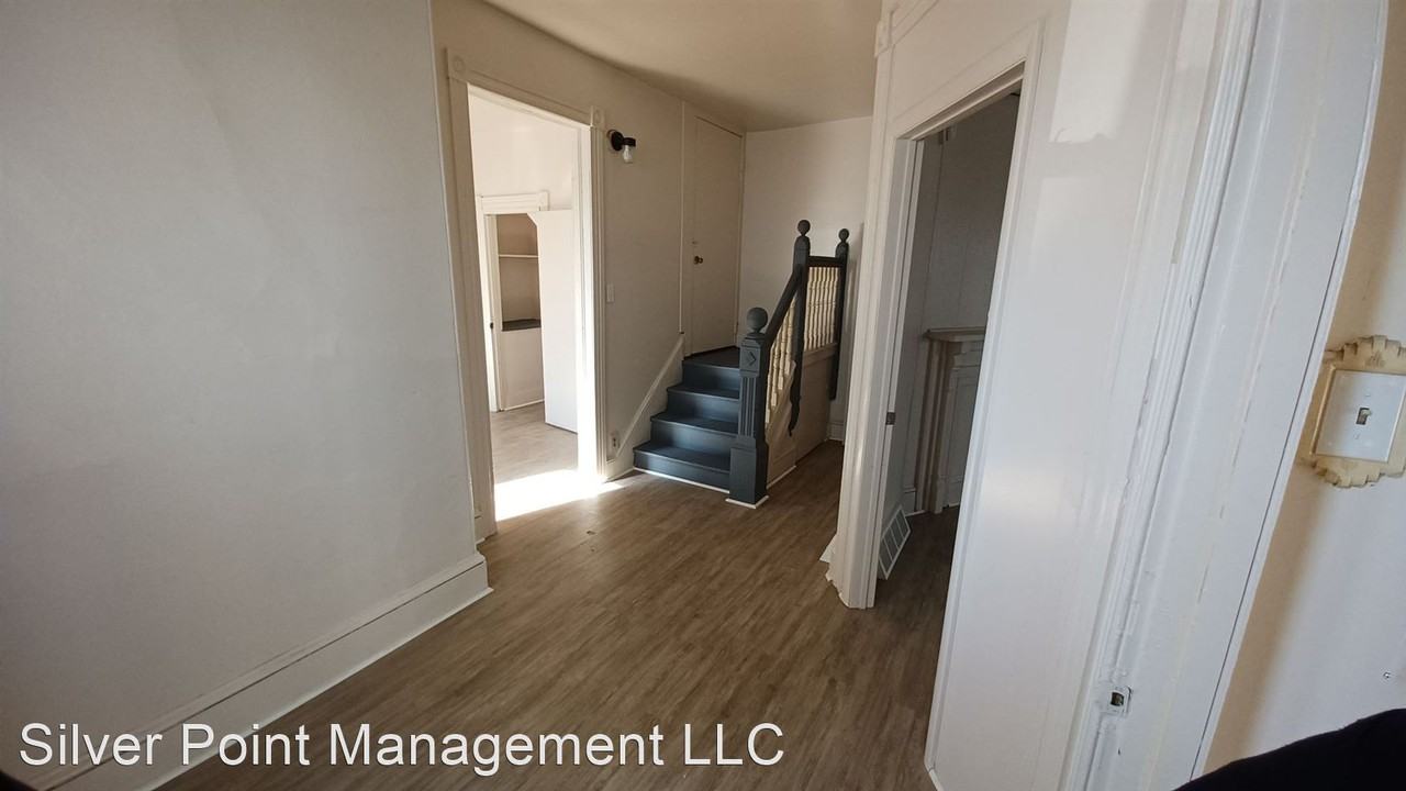108 Bank St. - Photo 3 of 11