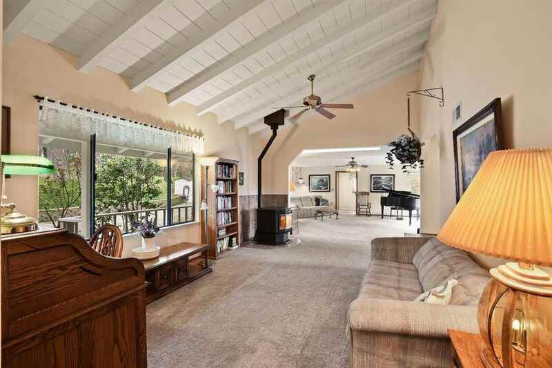 1520 Whispering Pines Dr - Photo 2 of 14