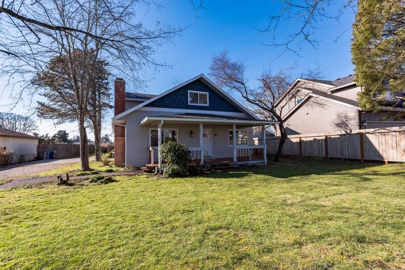 304 N Cole Ave - Photo 2 of 29